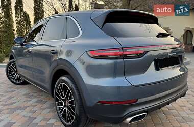 Внедорожник / Кроссовер Porsche Cayenne 2018 в Киеве