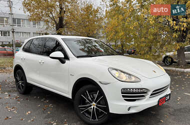 Внедорожник / Кроссовер Porsche Cayenne 2014 в Киеве