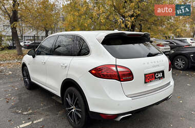 Внедорожник / Кроссовер Porsche Cayenne 2014 в Киеве