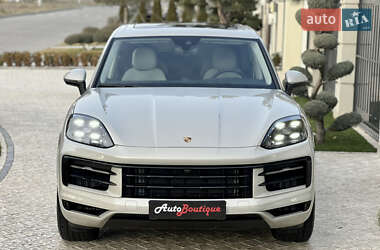 Внедорожник / Кроссовер Porsche Cayenne 2024 в 