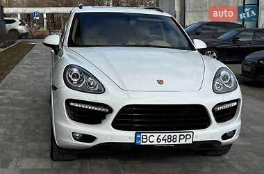 Внедорожник / Кроссовер Porsche Cayenne 2014 в 