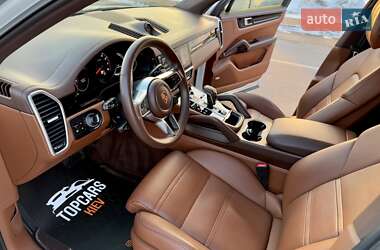 Позашляховик / Кросовер Porsche Cayenne 2018 в 