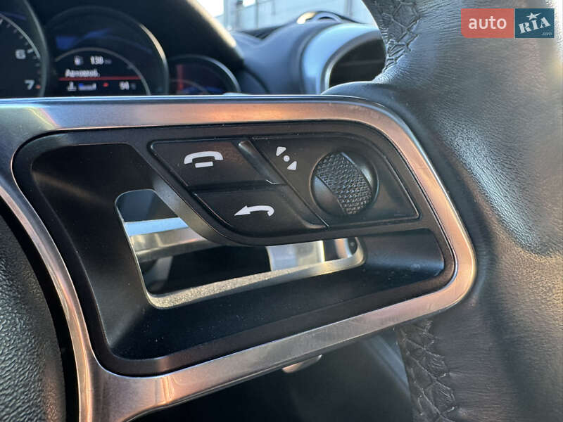 Внедорожник / Кроссовер Porsche Cayenne 2015 в Киеве