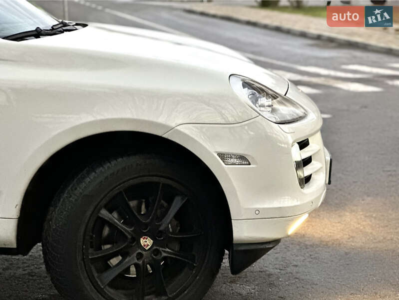 Позашляховик / Кросовер Porsche Cayenne 2009 в Золочеві