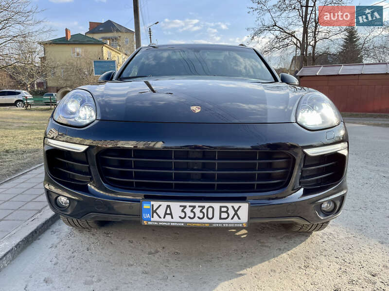 Внедорожник / Кроссовер Porsche Cayenne 2016 в Самборе