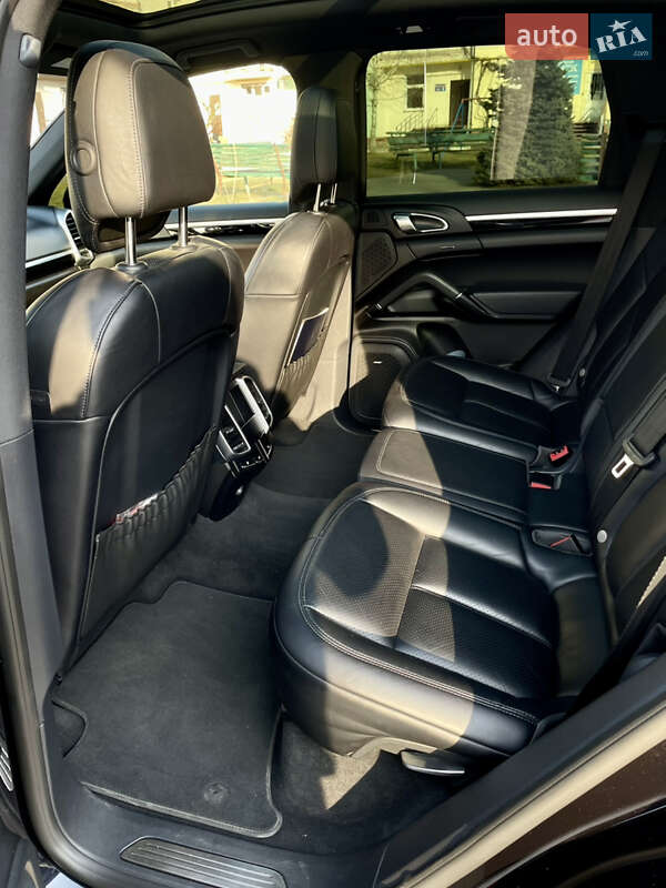 Внедорожник / Кроссовер Porsche Cayenne 2016 в Самборе фото 14 Внедорожник / Кроссовер Porsche Cayenne 2016 в Самборе