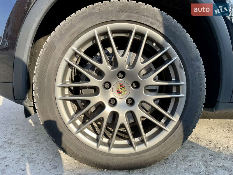 Внедорожник / Кроссовер Porsche Cayenne 2016 в Самборе фото 33 Внедорожник / Кроссовер Porsche Cayenne 2016 в Самборе