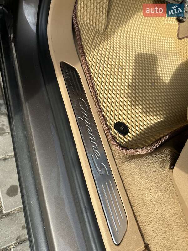 Позашляховик / Кросовер Porsche Cayenne 2014 в Луцьку