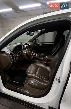 Внедорожник / Кроссовер Porsche Cayenne 2013 в 