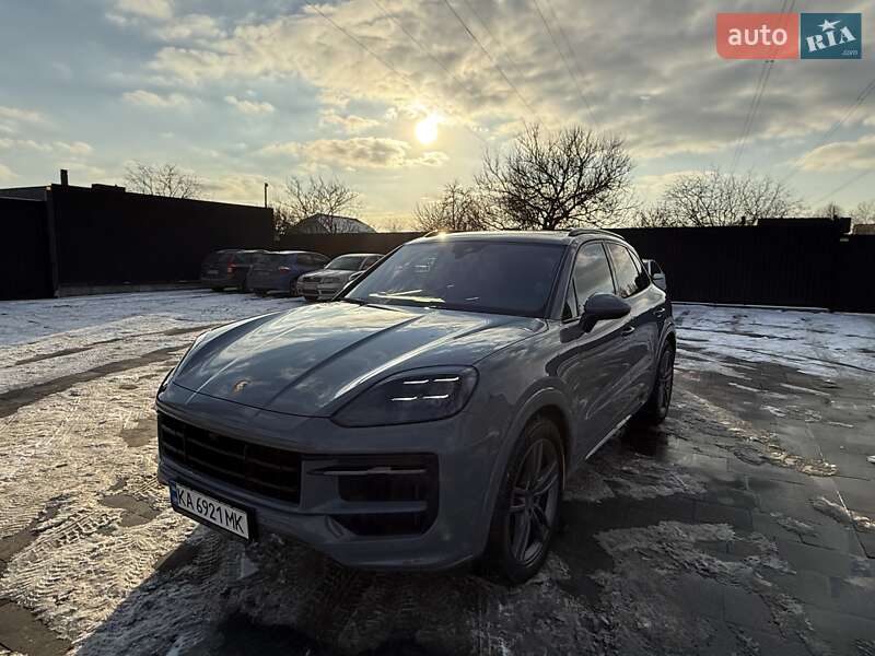 Внедорожник / Кроссовер Porsche Cayenne 2023 в Киеве
