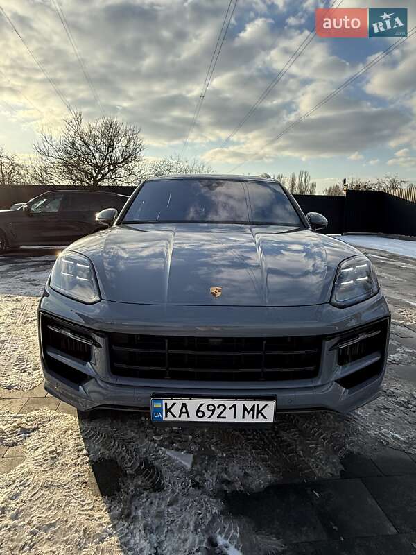 Внедорожник / Кроссовер Porsche Cayenne 2023 в Киеве