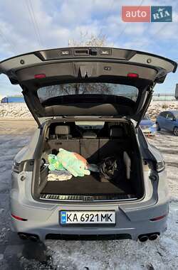 Внедорожник / Кроссовер Porsche Cayenne 2023 в 