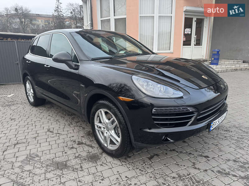 Внедорожник / Кроссовер Porsche Cayenne 2014 в Хмельницком
