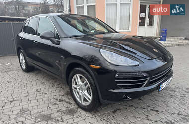 Внедорожник / Кроссовер Porsche Cayenne 2014 в 