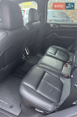 Внедорожник / Кроссовер Porsche Cayenne 2014 в 