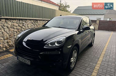 Позашляховик / Кросовер Porsche Cayenne 2012 в 