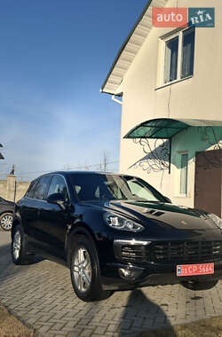 Внедорожник / Кроссовер Porsche Cayenne 2015 в Луцке