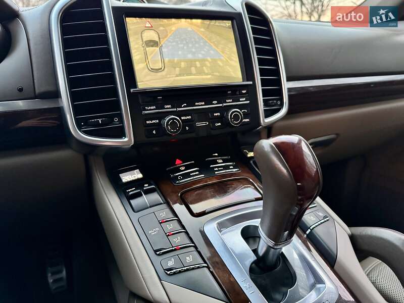 Позашляховик / Кросовер Porsche Cayenne 2011 в Одесі