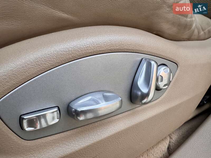 Позашляховик / Кросовер Porsche Cayenne 2011 в Одесі