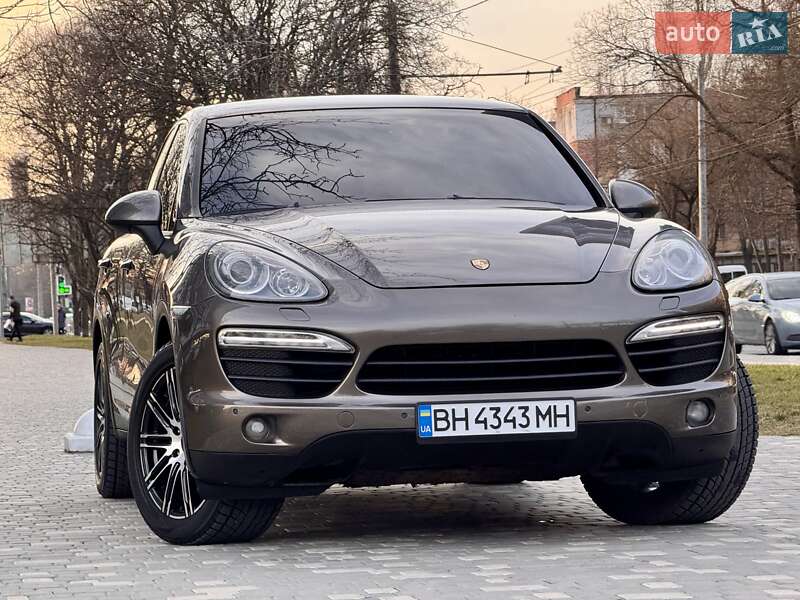 Позашляховик / Кросовер Porsche Cayenne 2011 в Одесі
