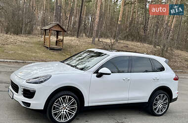 Внедорожник / Кроссовер Porsche Cayenne 2017 в Киеве