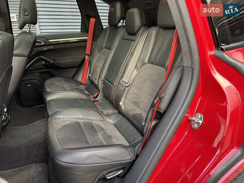 Позашляховик / Кросовер Porsche Cayenne 2013 в Києві