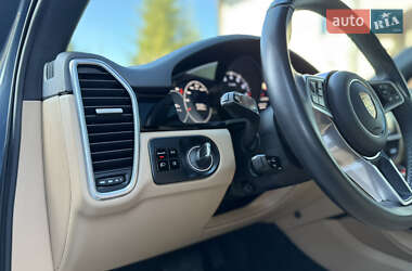Позашляховик / Кросовер Porsche Cayenne 2019 в 