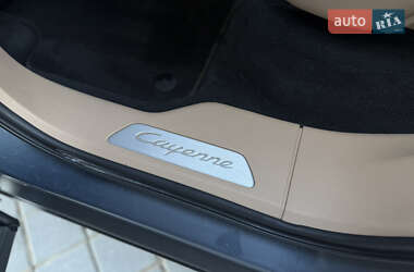 Позашляховик / Кросовер Porsche Cayenne 2019 в 