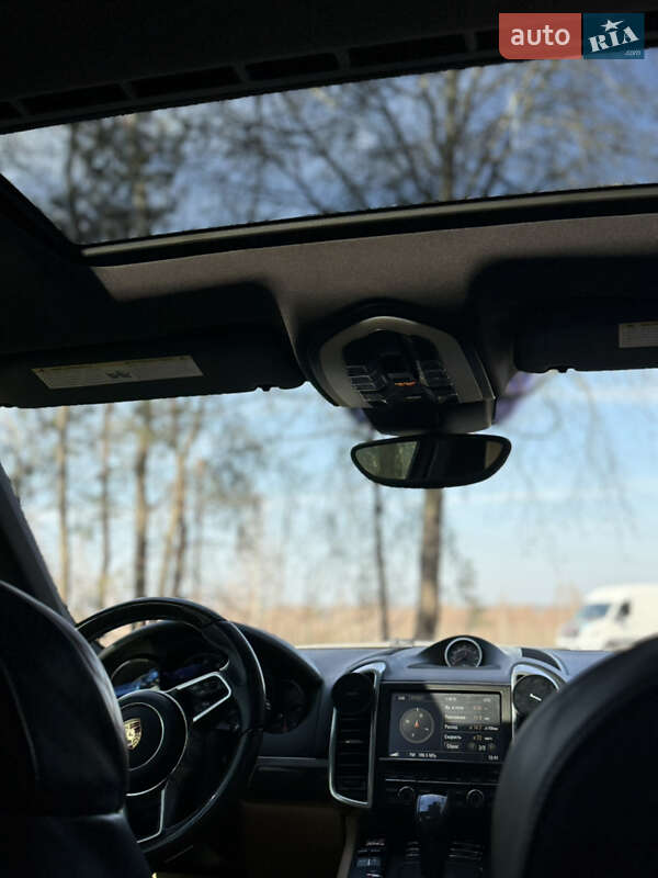 Внедорожник / Кроссовер Porsche Cayenne 2016 в Киеве фото 8 Внедорожник / Кроссовер Porsche Cayenne 2016 в Киеве