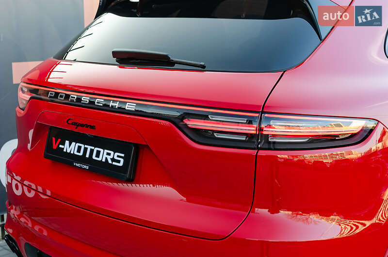 Внедорожник / Кроссовер Porsche Cayenne 2020 в Киеве