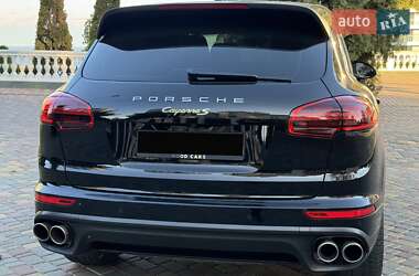 Позашляховик / Кросовер Porsche Cayenne 2015 в Одесі