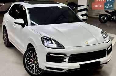 Позашляховик / Кросовер Porsche Cayenne 2019 в Києві