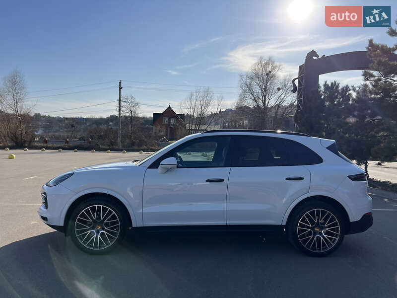 Внедорожник / Кроссовер Porsche Cayenne 2019 в Киеве