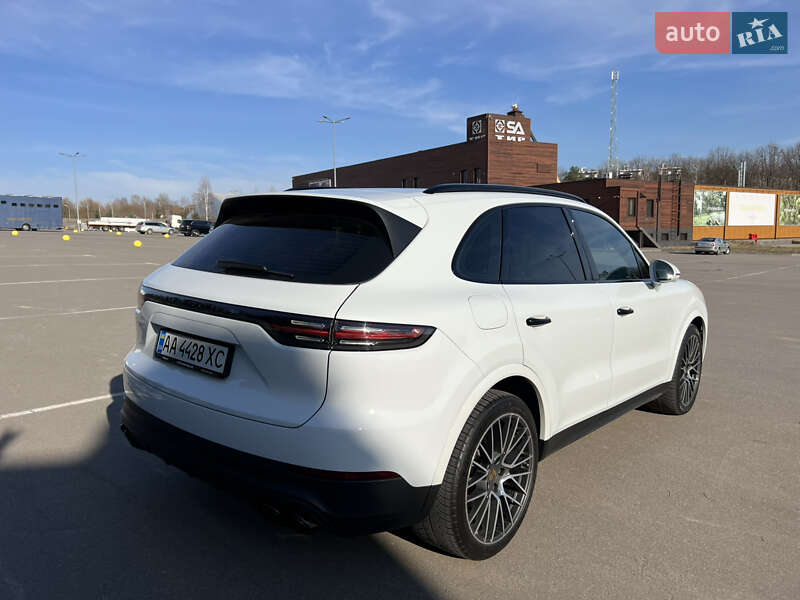 Внедорожник / Кроссовер Porsche Cayenne 2019 в Киеве