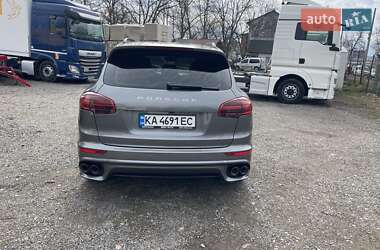 Внедорожник / Кроссовер Porsche Cayenne 2016 в 