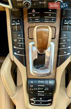 Внедорожник / Кроссовер Porsche Cayenne 2010 в 