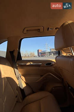 Внедорожник / Кроссовер Porsche Cayenne 2010 в 