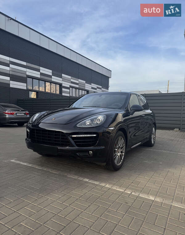 Внедорожник / Кроссовер Porsche Cayenne 2013 в Черкассах