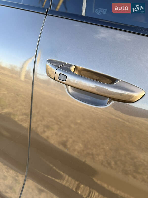 Внедорожник / Кроссовер Porsche Cayenne 2016 в Сумах