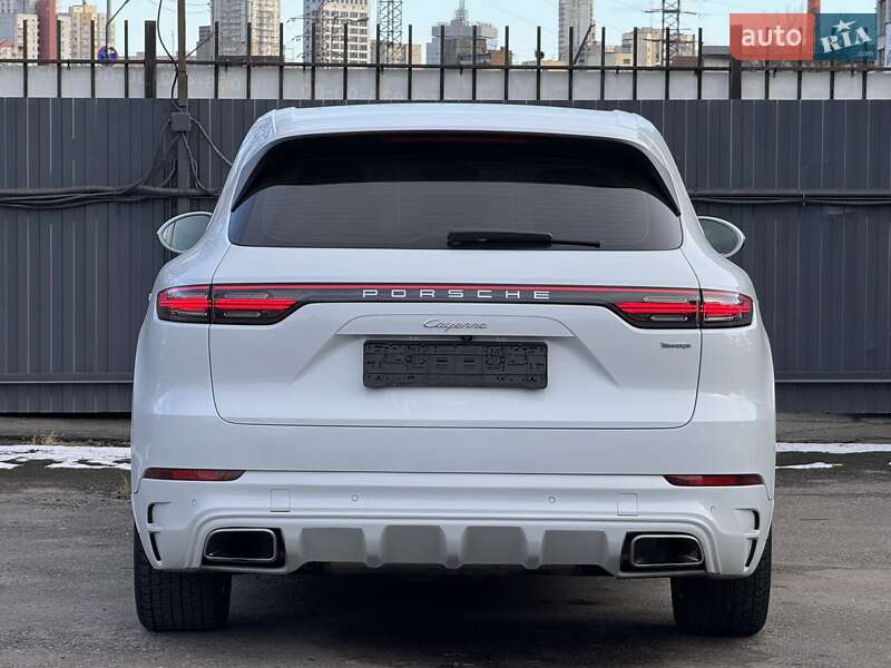 Внедорожник / Кроссовер Porsche Cayenne 2018 в Киеве
