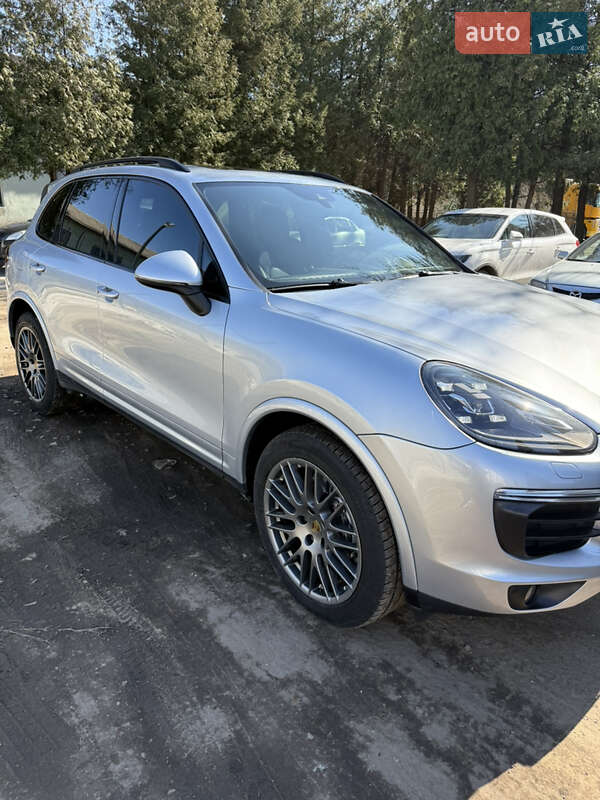 Внедорожник / Кроссовер Porsche Cayenne 2017 в Львове