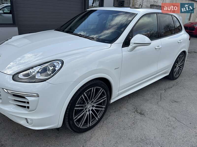 Позашляховик / Кросовер Porsche Cayenne 2015 в Тернополі