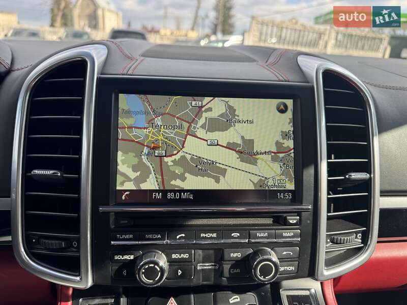 Позашляховик / Кросовер Porsche Cayenne 2015 в Тернополі