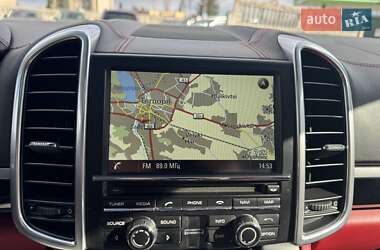 Внедорожник / Кроссовер Porsche Cayenne 2015 в 