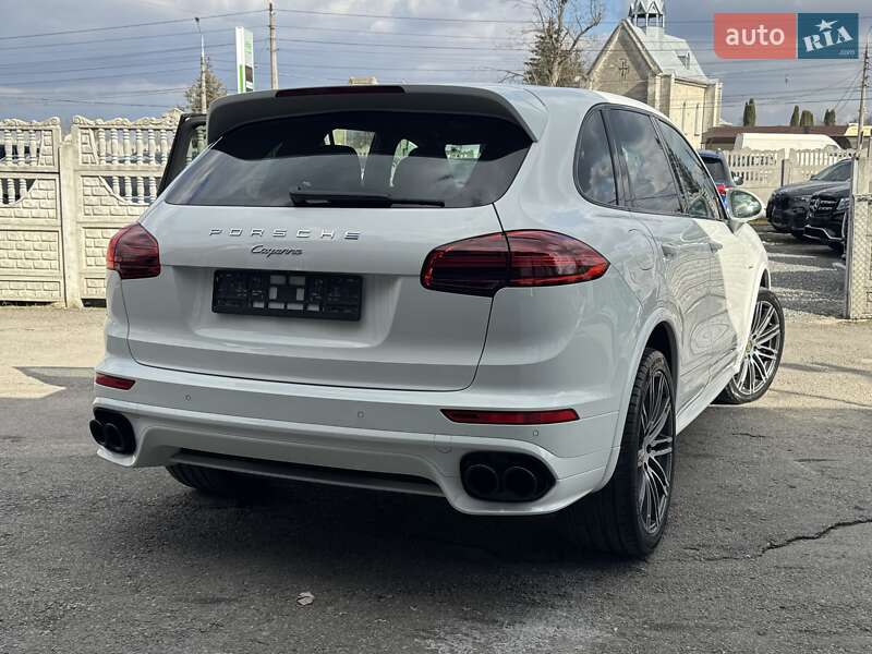 Позашляховик / Кросовер Porsche Cayenne 2015 в Тернополі