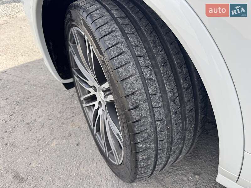 Внедорожник / Кроссовер Porsche Cayenne 2015 в Тернополе