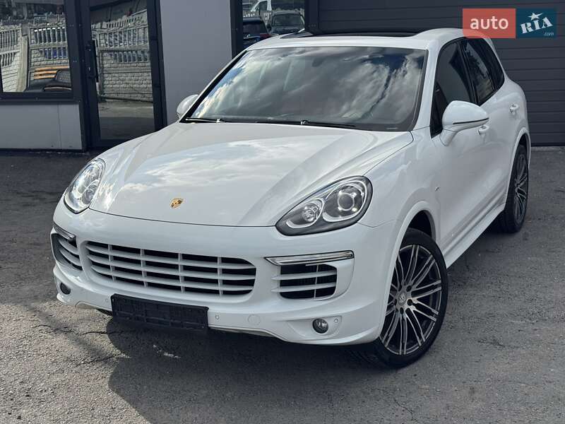 Позашляховик / Кросовер Porsche Cayenne 2015 в Тернополі