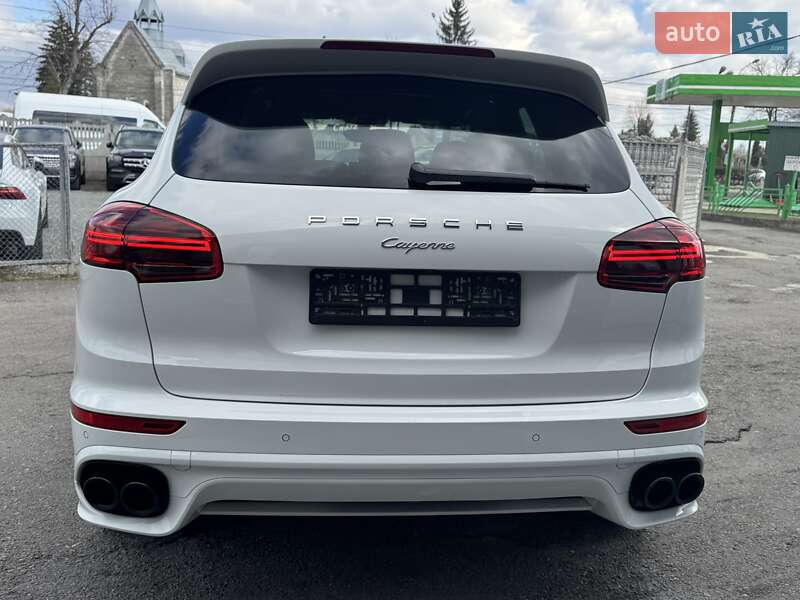 Позашляховик / Кросовер Porsche Cayenne 2015 в Тернополі