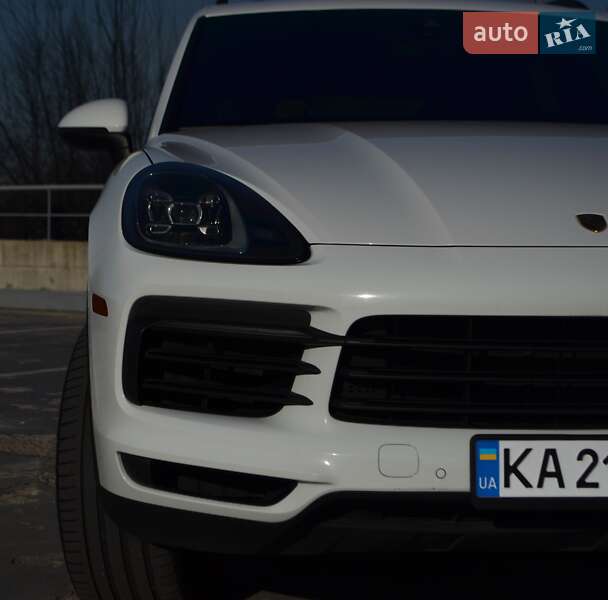 Внедорожник / Кроссовер Porsche Cayenne 2018 в Киеве
