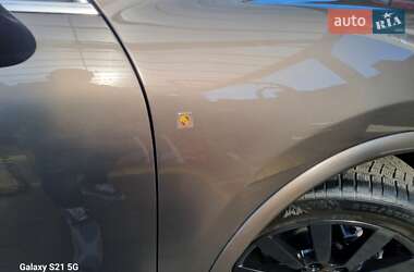 Внедорожник / Кроссовер Porsche Cayenne 2014 в 
